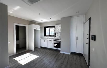 İnci Premium'da Deniz Manzaralı Eşyalı 1+1 Kiralık Köşe Daire