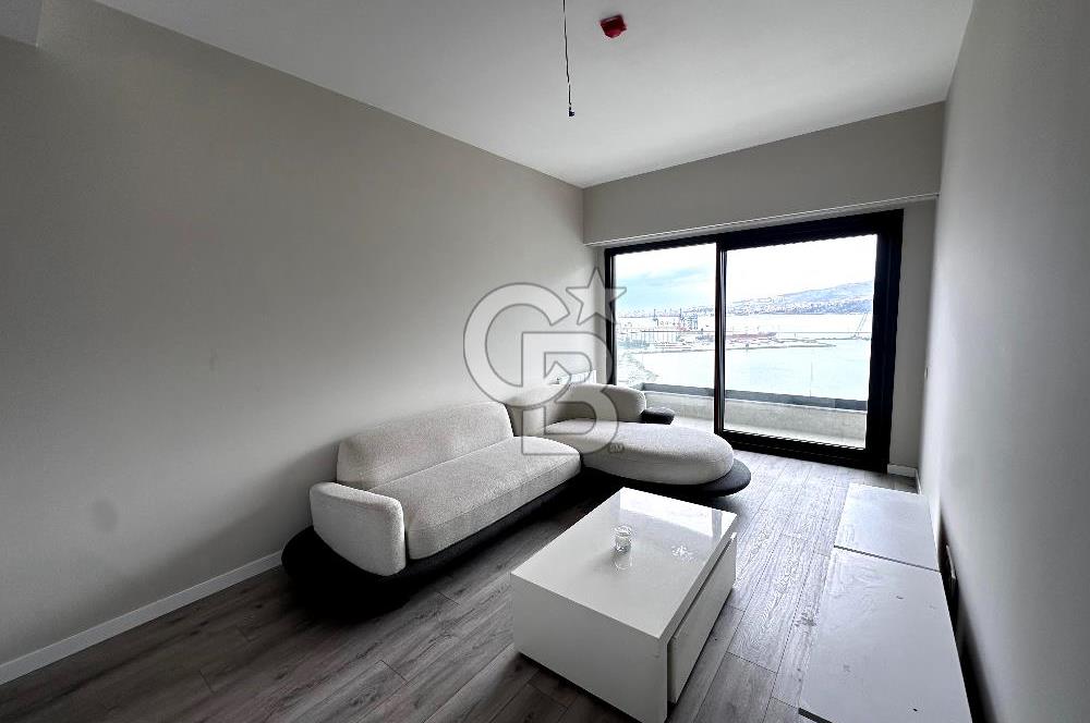 İnci Premium'da Deniz Manzaralı Eşyalı 1+1 Kiralık Köşe Daire