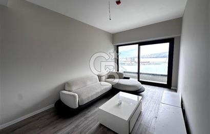 İnci Premium'da Deniz Manzaralı Eşyalı 1+1 Kiralık Köşe Daire