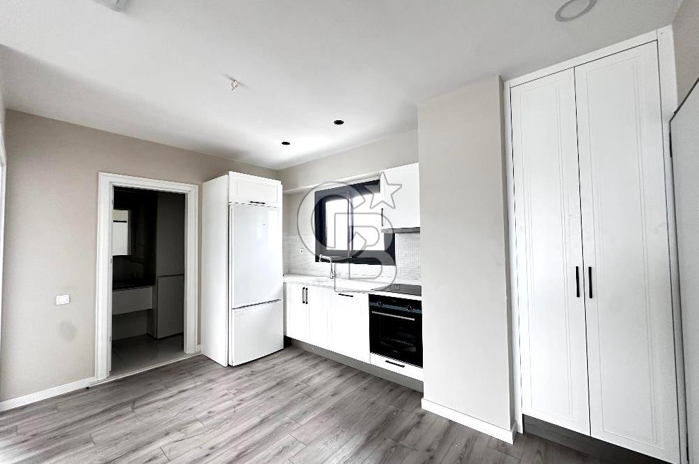 İnci Premium'da Deniz Manzaralı Eşyalı 1+1 Kiralık Köşe Daire