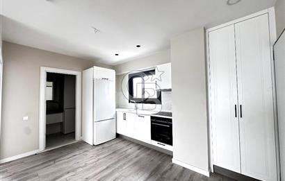 İnci Premium'da Deniz Manzaralı Eşyalı 1+1 Kiralık Köşe Daire