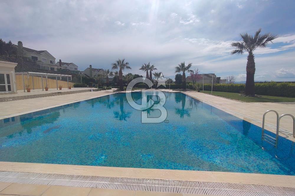 İZMİR ULUKENT YAMAÇEVLER'DE SATILIK 4+1 VİLLA