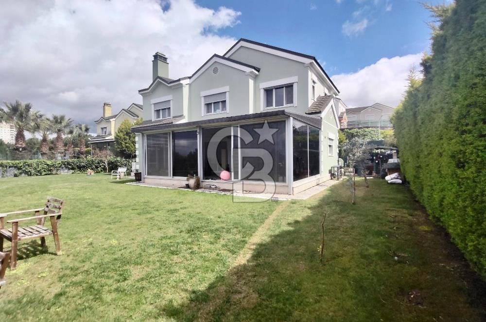 İZMİR ULUKENT YAMAÇEVLER'DE SATILIK 4+1 VİLLA