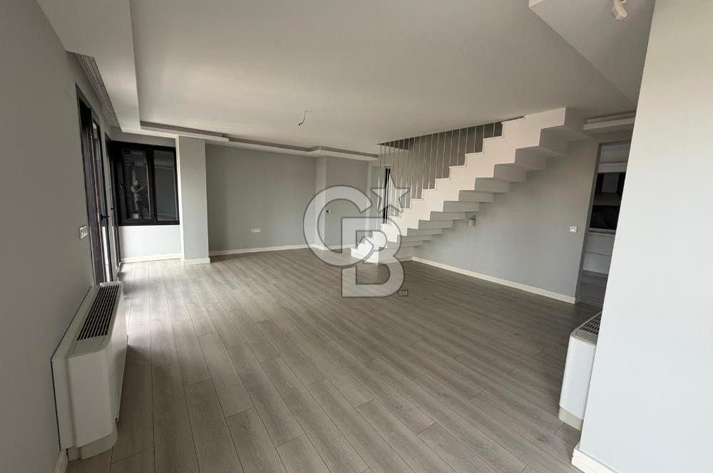 Narlıdere Limanreis'te Deniz Manzaralı 3+1 Dubleks Daire