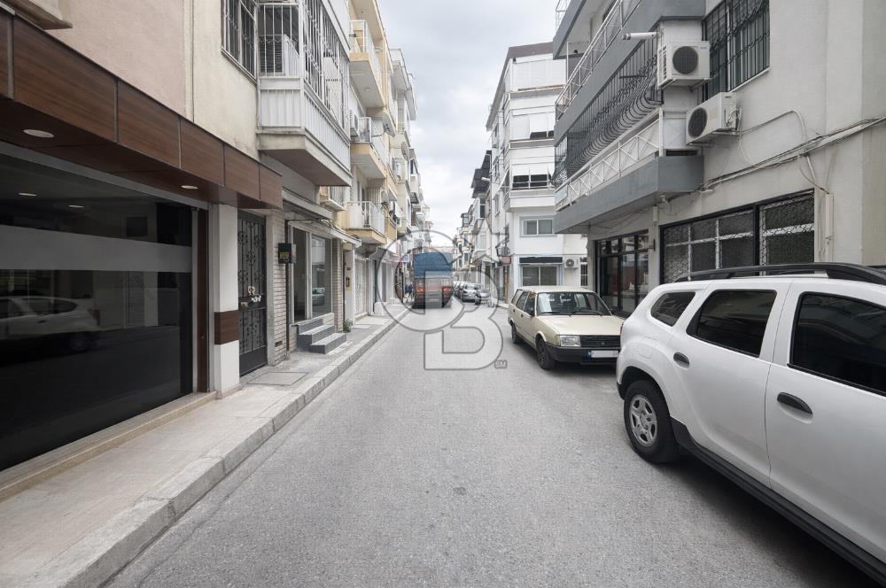 Güzelyalı Mithatpaşa Yakını Vitrinli 80 m² Satılık Dükkan 