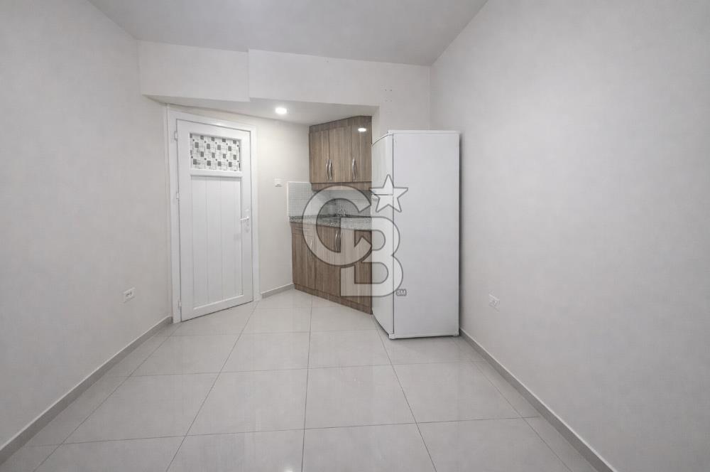 Güzelyalı Mithatpaşa Yakını Vitrinli 80 m² Satılık Dükkan 