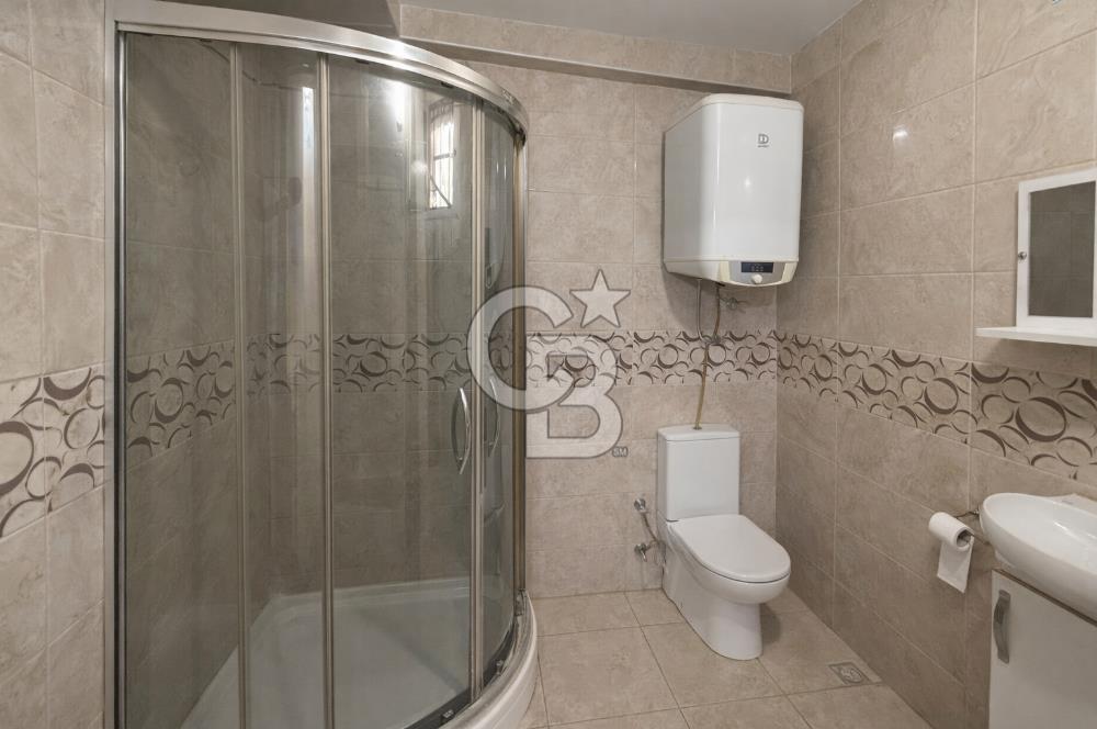 Güzelyalı Mithatpaşa Yakını Vitrinli 80 m² Satılık Dükkan 