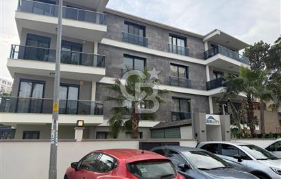 Narlıdere Limanreis'te Deniz Manzaralı 3+1 Dubleks Daire