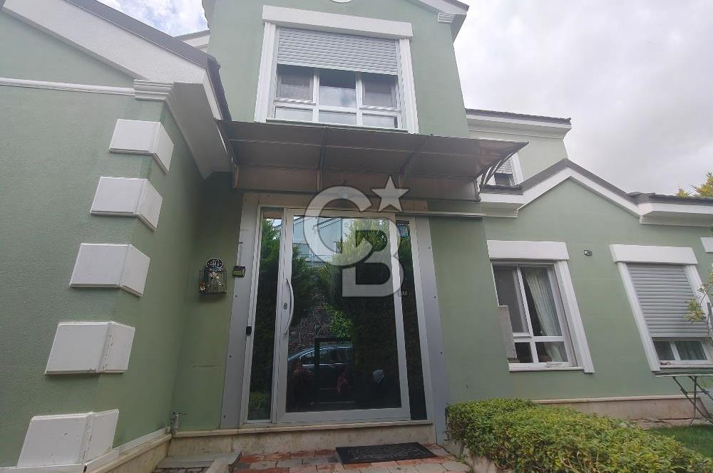 İZMİR ULUKENT YAMAÇEVLER'DE SATILIK 4+1 VİLLA