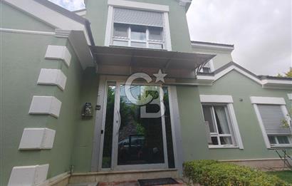 İZMİR ULUKENT YAMAÇEVLER'DE SATILIK 4+1 VİLLA