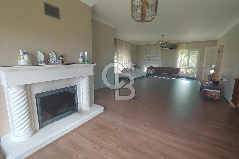 İZMİR ULUKENT YAMAÇEVLER'DE SATILIK 4+1 VİLLA