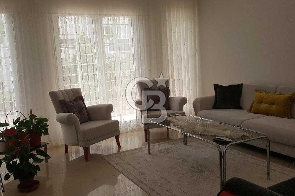 Yenikent'in (Mutlukent) en merkezi bölgesinde satılık daire.