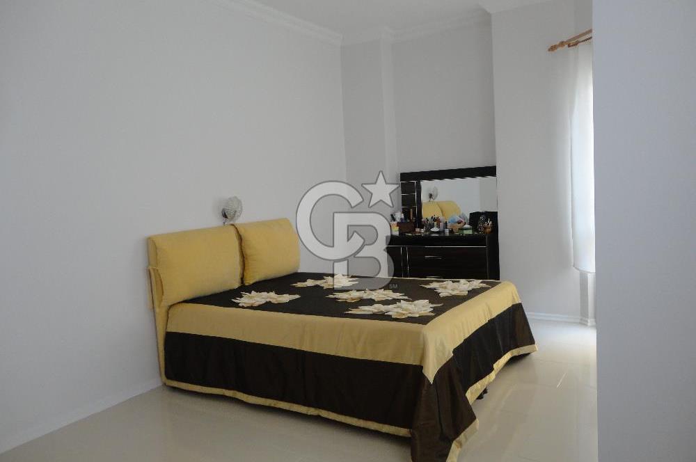 Yenikent'in (Mutlukent) en merkezi bölgesinde satılık daire.