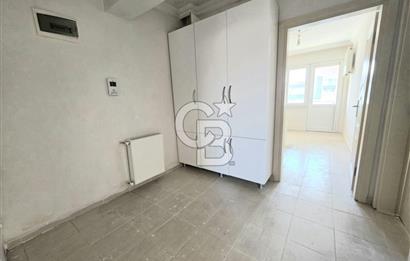 GELİBOLU'DA MERKEZİ KONUMDA ARA KAT 2+1 GENİŞ SATILIK DAİRE