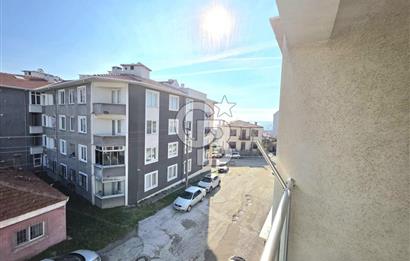 GELİBOLU'DA MERKEZİ KONUMDA ARA KAT 2+1 GENİŞ SATILIK DAİRE
