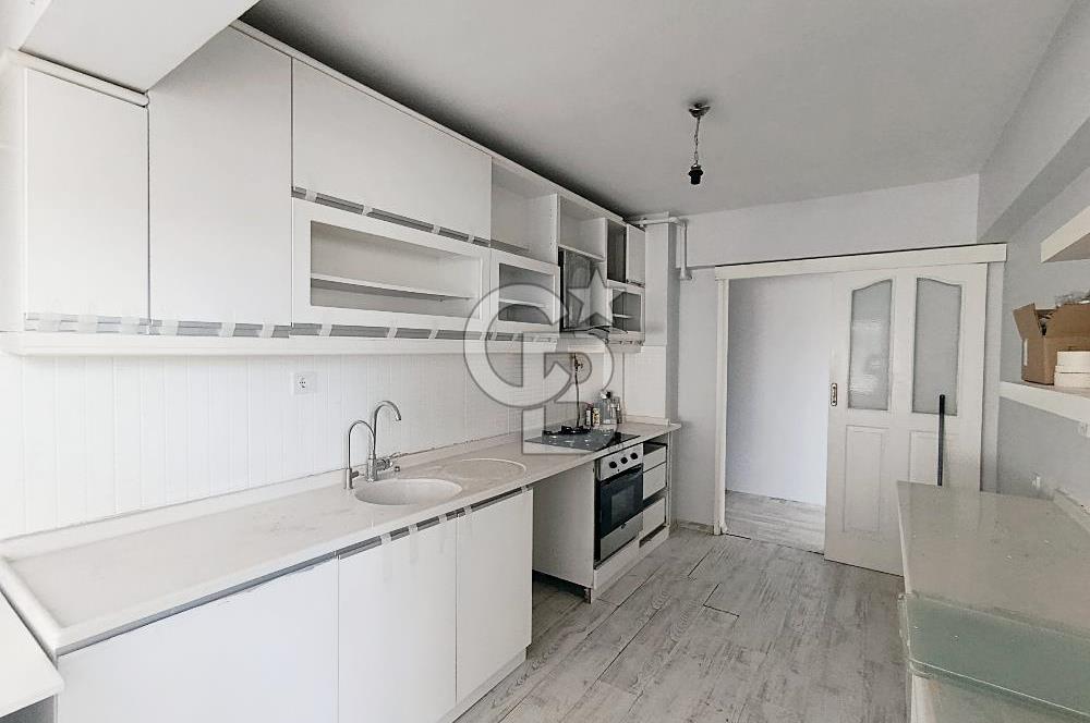 Ataşehir'de Türk Koleji Karşısında Manzaralı 3+1 Kiralık Daire