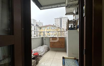 BOSTANCI ALTINTEPE’DE MİNİBÜSE,MARMARAYA YAKIN GENİŞ BALKONLU 3+1 DAİRE 