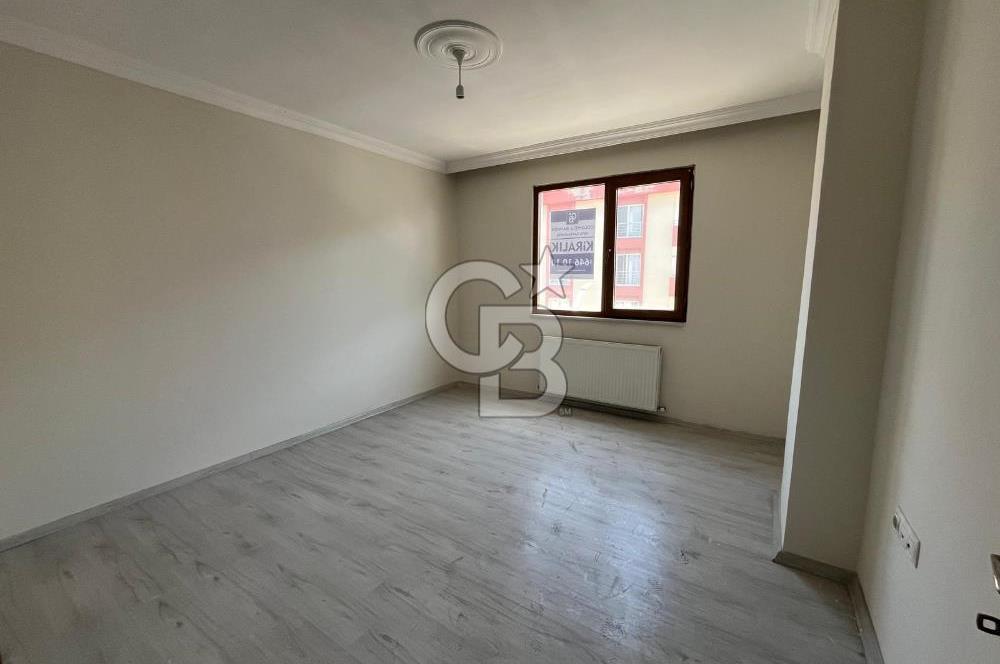 ÇAYIROVA ÖZGÜRLÜKTE BELEDİYE YAKINI KİRALIK 2+1 DAİRE