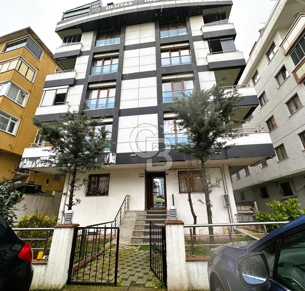 BOSTANCI ALTINTEPE’DE MİNİBÜSE,MARMARAYA YAKIN GENİŞ BALKONLU 3+1 DAİRE 