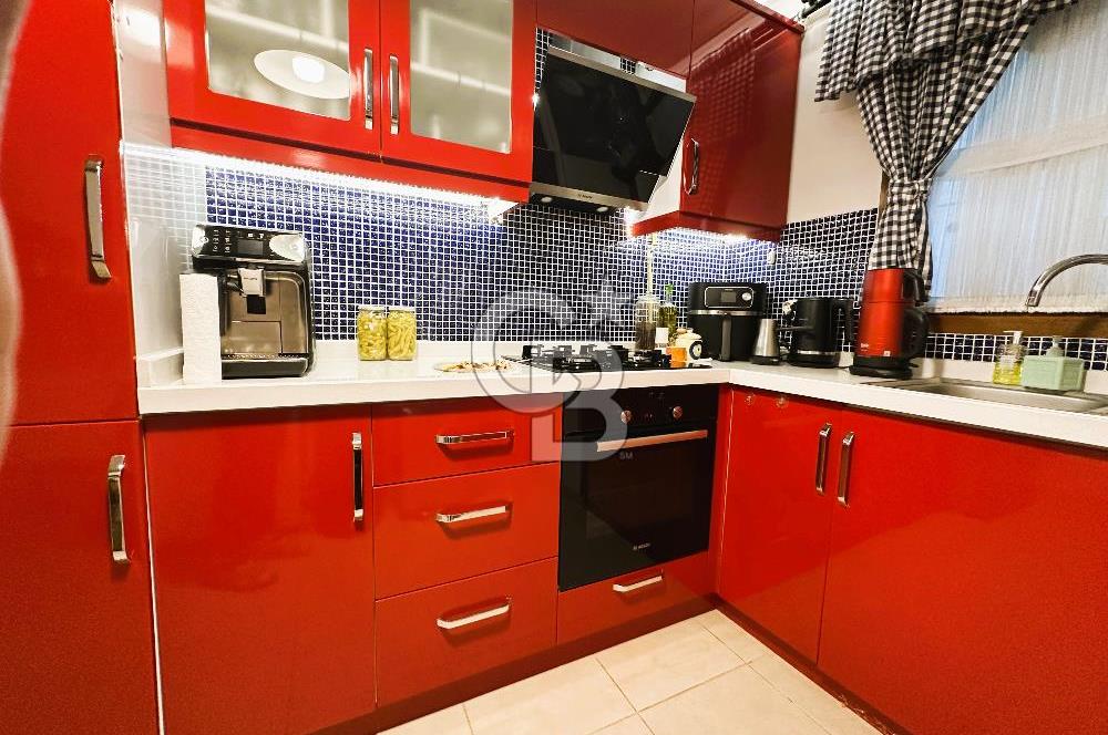 BOSTANCI ALTINTEPE’DE MİNİBÜSE,MARMARAYA YAKIN GENİŞ BALKONLU 3+1 DAİRE 