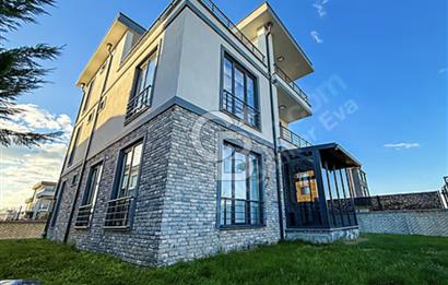 Çocuklarınız için Özgürlük:Geniş Bahçeli Müstakil Triplex Villa!