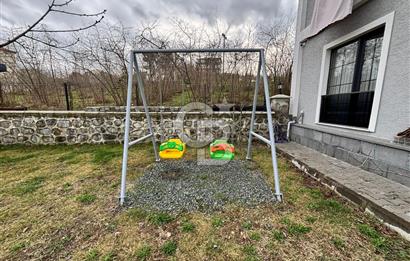 ŞEHRİN ZİRVESİNDE, MAVİNİN MERKEZİNDE AKYAZI'DA SATILIK VİLLA