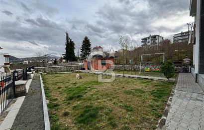 ŞEHRİN ZİRVESİNDE, MAVİNİN MERKEZİNDE AKYAZI'DA SATILIK VİLLA