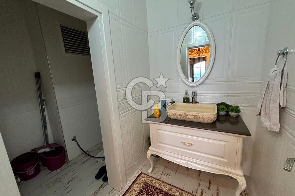 ŞEHRİN ZİRVESİNDE, MAVİNİN MERKEZİNDE AKYAZI'DA SATILIK VİLLA