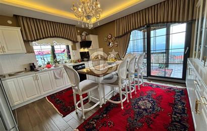 ŞEHRİN ZİRVESİNDE, MAVİNİN MERKEZİNDE AKYAZI'DA SATILIK VİLLA