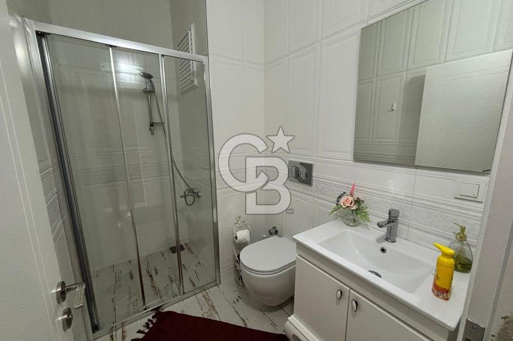 ŞEHRİN ZİRVESİNDE, MAVİNİN MERKEZİNDE AKYAZI'DA SATILIK VİLLA