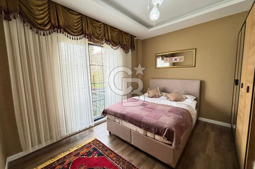 ŞEHRİN ZİRVESİNDE, MAVİNİN MERKEZİNDE AKYAZI'DA SATILIK VİLLA