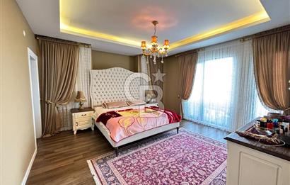 ŞEHRİN ZİRVESİNDE, MAVİNİN MERKEZİNDE AKYAZI'DA SATILIK VİLLA
