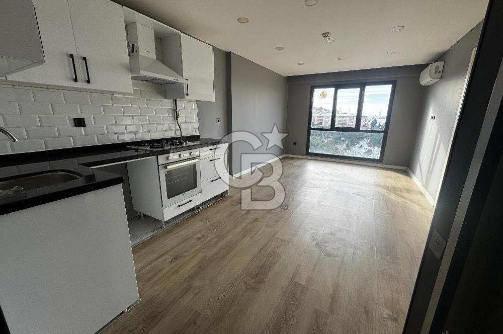 Kağıthane Gürsel Residence'da Ön Cephe Satılık 1+1 Daire