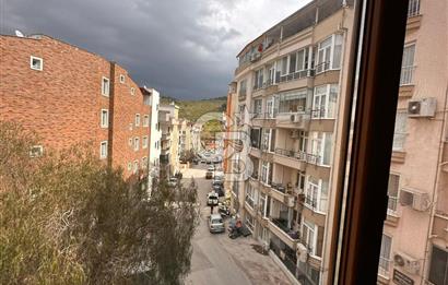 Dikili İsmetpaşa Mahallesinde Deniz Manzaralı 2+1 Fırsat Daire!