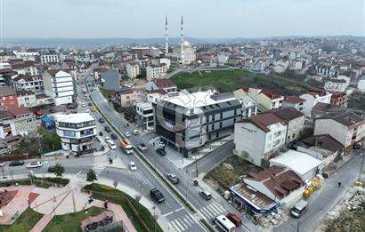 ARNAVUTKÖY'DE CADDE CEPHE KİRALIK PLAZA
