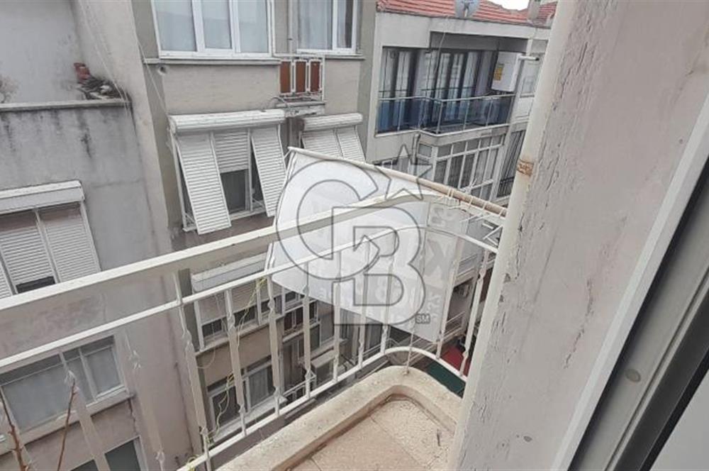 Çarşı İçinde 2+1 Kiralık Daire | Karşıyaka’nın Kalbinde!