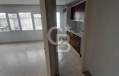 Çarşı İçinde 2+1 Kiralık Daire | Karşıyaka’nın Kalbinde!