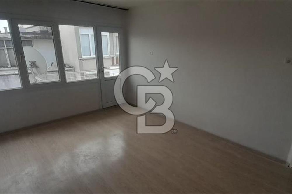 Çarşı İçinde 2+1 Kiralık Daire | Karşıyaka’nın Kalbinde!