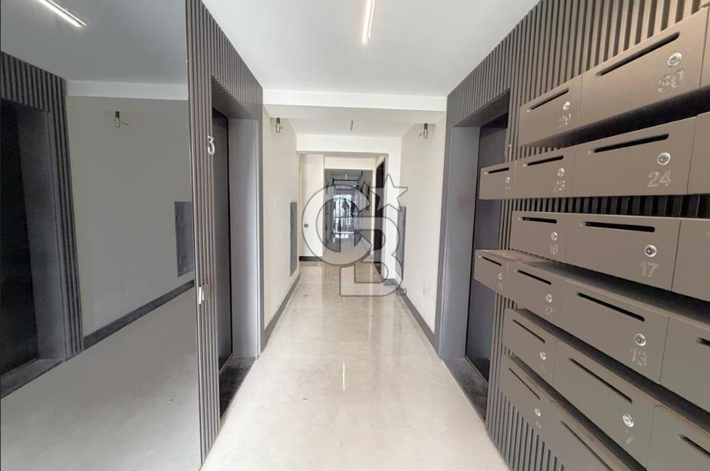 BOSTANLI YALISINDA PANORAMİK DENİZ MANZARALI SATILIK 3+1 DAİRE