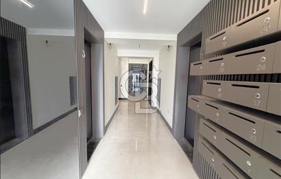 BOSTANLI YALISINDA PANORAMİK DENİZ MANZARALI SATILIK 3+1 DAİRE