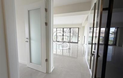 BOSTANLI YALISINDA PANORAMİK DENİZ MANZARALI SATILIK 3+1 DAİRE