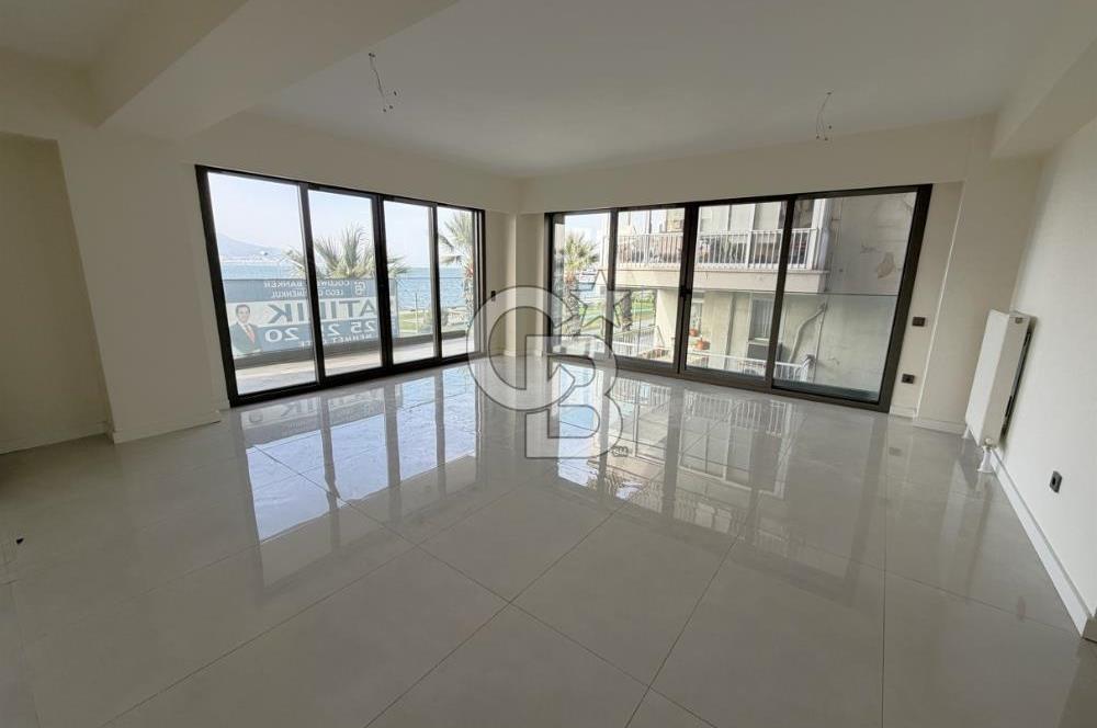 BOSTANLI YALISINDA PANORAMİK DENİZ MANZARALI SATILIK 3+1 DAİRE