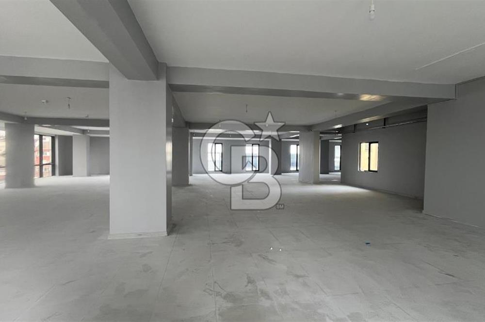 ARNAVUTKÖY'DE CADDE CEPHE KİRALIK PLAZA