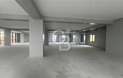 ARNAVUTKÖY'DE CADDE CEPHE KİRALIK PLAZA