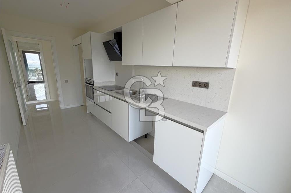 BOSTANLI YALISINDA PANORAMİK DENİZ MANZARALI SATILIK 3+1 DAİRE