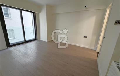 BOSTANLI YALISINDA PANORAMİK DENİZ MANZARALI SATILIK 3+1 DAİRE