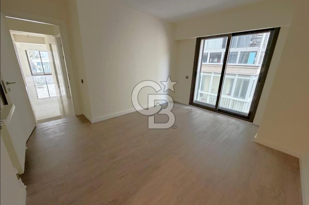 BOSTANLI YALISINDA PANORAMİK DENİZ MANZARALI SATILIK 3+1 DAİRE