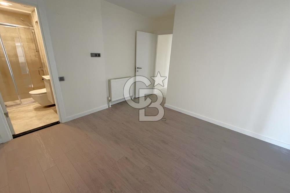 BOSTANLI YALISINDA PANORAMİK DENİZ MANZARALI SATILIK 3+1 DAİRE