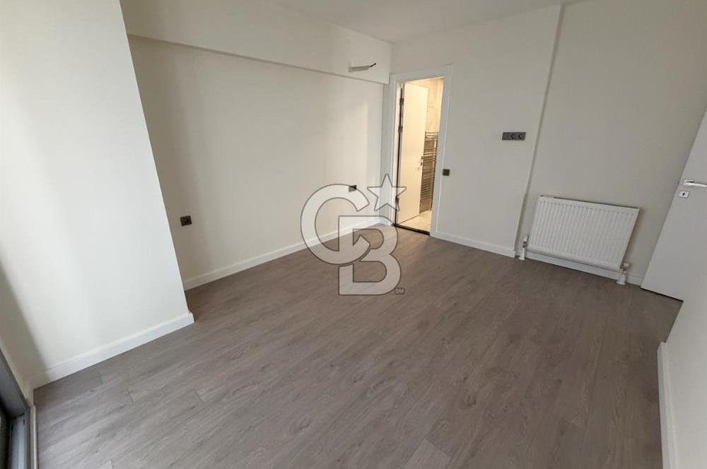 BOSTANLI YALISINDA PANORAMİK DENİZ MANZARALI SATILIK 3+1 DAİRE