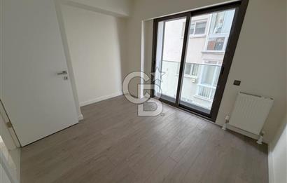 BOSTANLI YALISINDA PANORAMİK DENİZ MANZARALI SATILIK 3+1 DAİRE